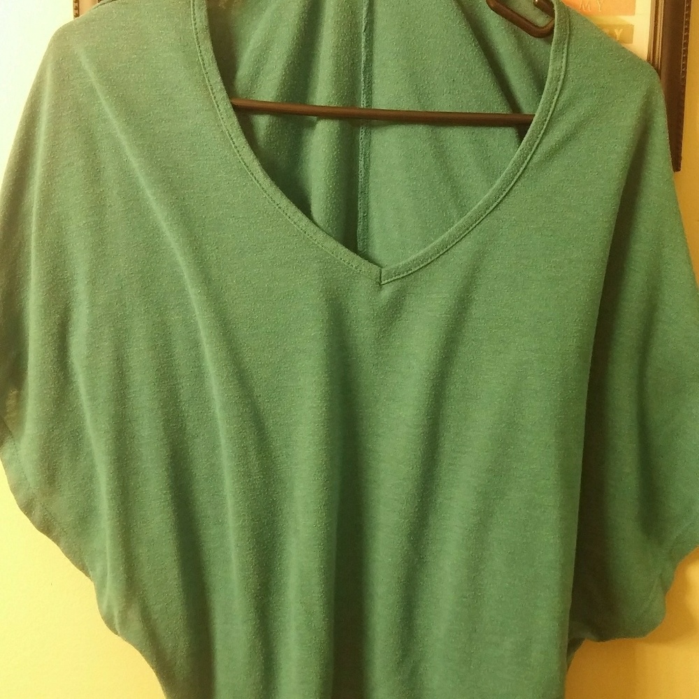 💵 Green top